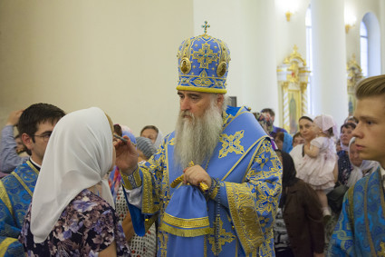 Всенощное бдение с чином Погребения Божией Матери в Свято-Троицком кафедральном соборе г. Вольска
