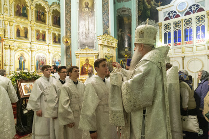 Всенощное бдение в храме в честь Сошествия Святого Духа г.Саратова
