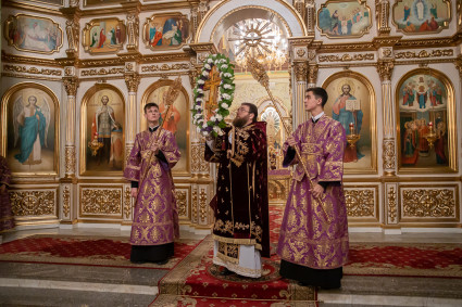 Митрополит Игнатий совершил всенощное бдение в Покровском соборе г. Саратова