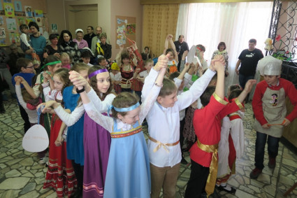 В храмах Саратовской епархии прошли театрализованные утренники, посвященные светлому празднику Воскресения Христова