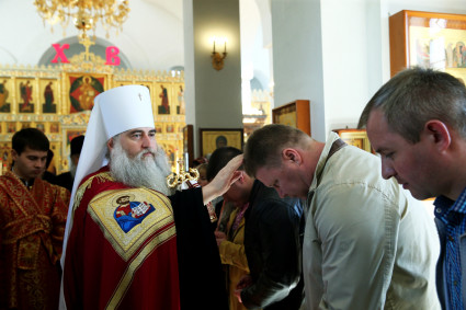 Крещальная литургия в Свято-Алексиевском женском монастыре г.Саратова
