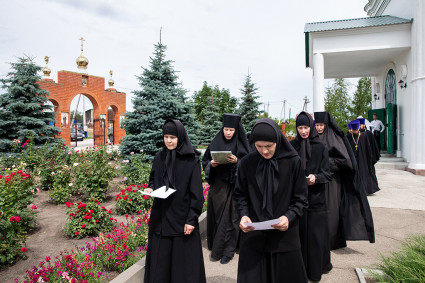 Божественная литургия в Свято-Сергиевском женском монастыре с. Алексеевка