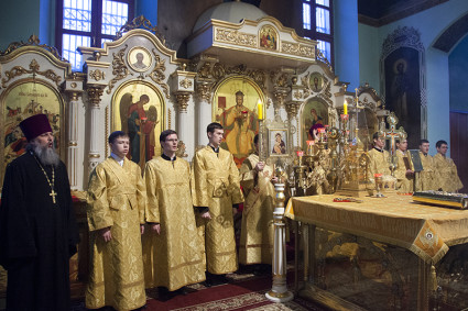 Всенощное бдение в храме в честь Сошествия Святого Духа г. Саратова