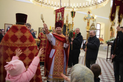 В храме Марии Магдалины прошел детский крестный ход