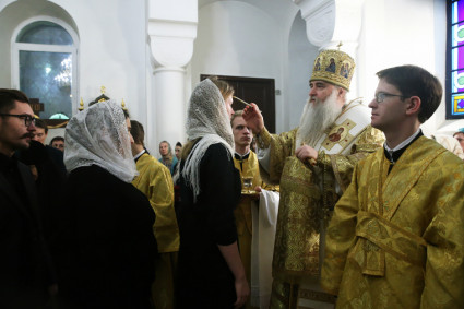 Всенощное бдение в храме в честь иконы Божией Матери «Утоли моя печали» г.Саратова