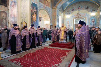 Митрополит Игнатий совершил всенощное бдение в Покровском соборе г. Саратова