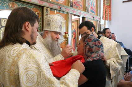Божественная литургия в храме Святителя Тихона, Епископа Воронежского, Задонского чудотворца г.Саратова