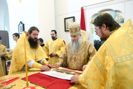 Великое освящение храма в честь Рождества Христова г.Саратова и Божественная Литургия в новоосвященном храме