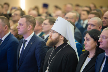 Митрополит Игнатий посетил торжественное мероприятие, посвященное празднованию Дня Конституции