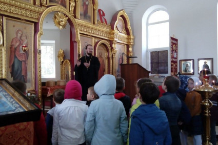 В Екатериновском храме прошла экскурсия для школьников
