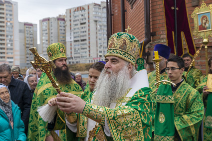 Божественная литургия в храме преподобного Сергия Радонежского г. Саратова