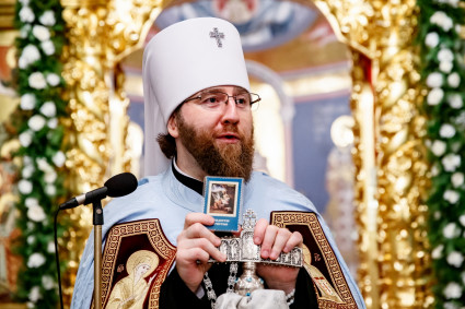 Ночная Божественная литургия в Свято-Троицком кафедральном соборе г. Саратова