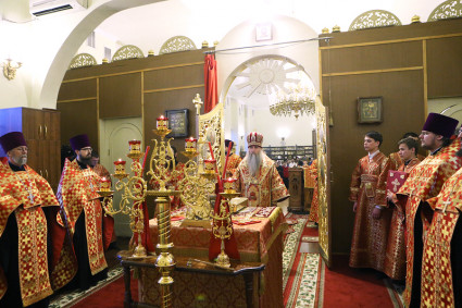 Всенощное бдение на Архиерейском подворье — храме во имя преподобного Серафима Саровского г.Саратова