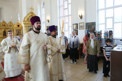 Всенощное бдение в храме в честь Казанской иконы Божией Матери г. Саратова
