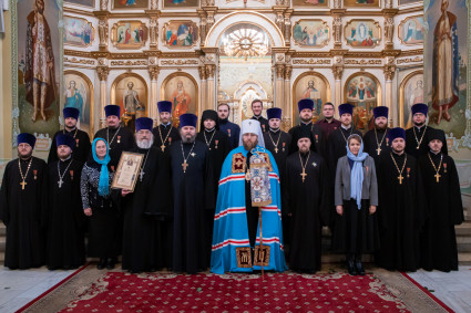 Божественная литургия в Покровском соборе г. Саратова