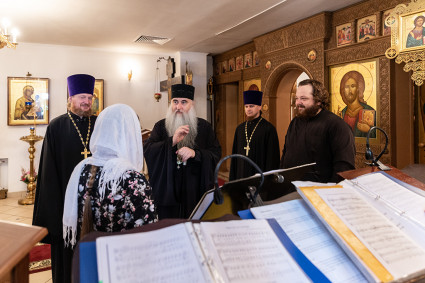 Божественная литургия в храме в честь Воздвижения Честнаго и Животворящего Креста Господня г. Саратова