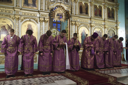 Всенощное бдение в храме в честь Сошествия Святого Духа г.Саратова