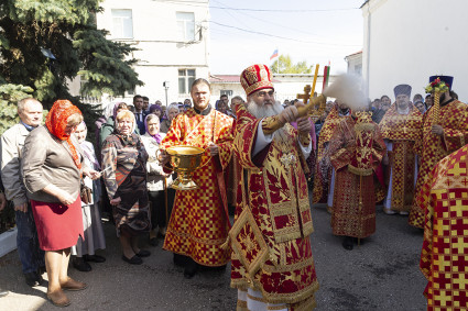 Божественная литургия в храме в честь Казанской иконы Божией Матери р. п. Татищево
