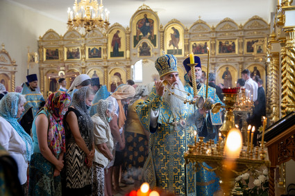 Всенощное бдение в храме в честь Казанской иконы Божией Матери р.п. Татищево