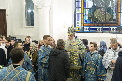 Всенощное бдение на Архиерейском подворье – в храме в честь иконы Божией Матери «Утоли моя печали» г.Саратова