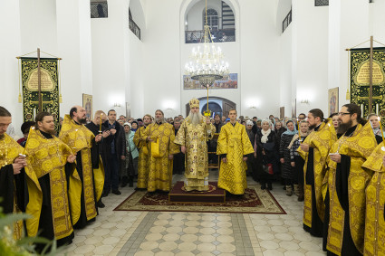 Всенощное бдение в храме святителя Спиридона Тримифунтского г. Саратова