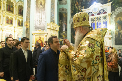 Всенощное бдение в храме в честь Сошествия Святого Духа города Саратова