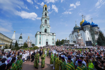 Божественная литургия в Свято-Троицкой Сергиевой Лавре