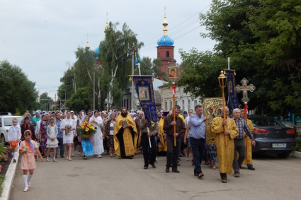 В Петровске состоялся традиционный крестный ход