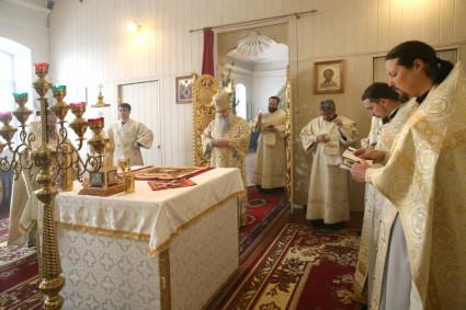 Божественная литургия в храме в честь Рождества Христова г. Вольска