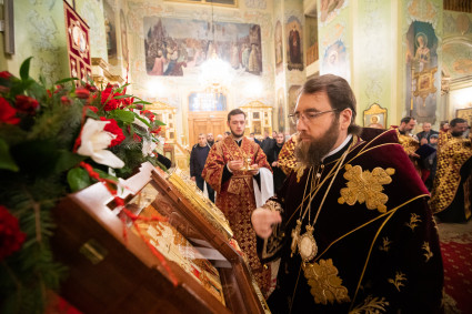 Митрополит Игнатий совершил всенощное бдение в Покровском соборе г. Саратова