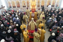 Первая Божественная литургия в Петропавловском храме Аткарска