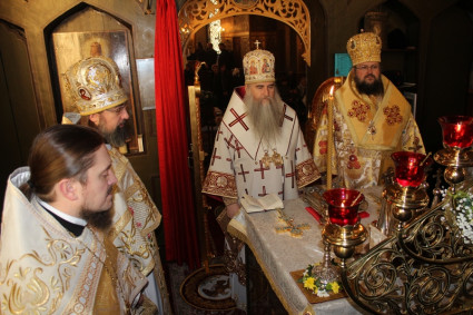 Заупокойная Божественная литургия и панихида в храме святителя Николая Чудотворца — Патриаршем Подворье г. Софии