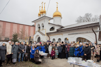 Митрополит Игнатий совершил Великое освящение храма Благовещения Пресвятой Богородицы г. Саратова и Божественную литургию в новоосвященном храме