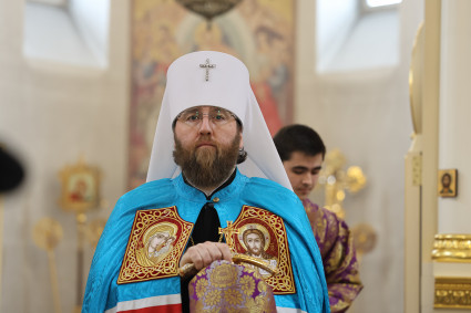 Митрополит Игнатий совершил Божественную литургию в соборном храме святителя Спиридона Тримифунтского г. Саратова