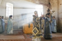 Божественная литургия в Покровском храме с.Сокур Татищевского района