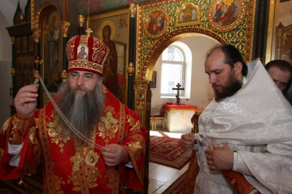 Божественная литургия в храме в честь иконы Божией Матери "Утоли моя печали"