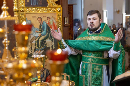 Храм Нерукотворного Образа Спасителя встретил ковчег с мощами благоверных князя Петра и княгини Февронии