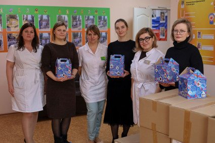 Представители женсовета посетили детскую больницу