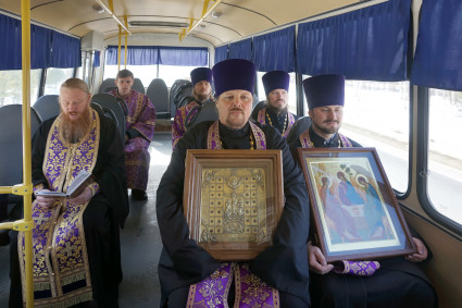 В Вольске состоялся автомобильный крестный ход