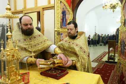 Совершен Чин положения антиминса в строящемся храме святителя Николая Японского г.Саратова