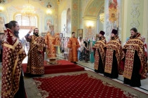 Всенощное бдение в храме в честь Покрова Пресвятой Богородицы Саратова