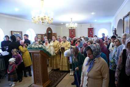 Божественная литургия в храме в честь иконы Божией Матери «Скоропослушница» г.Шиханы Вольского района