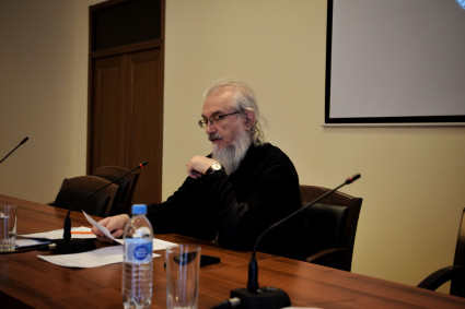 Философы, теологи и религиоведы обсудили проблему культурного и духовного выбора человека