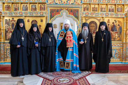 Митрополит Игнатий совершил Божественную литургию в Свято-Алексиевском женском монастыре г. Саратова