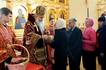 Божественная литургия в храме в честь Казанской иконы Божией Матери р.п.Татищево
