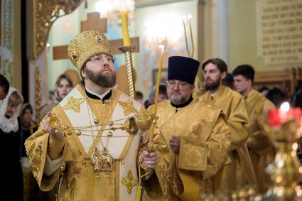 Митрополит Игнатий совершил всенощное бдение в Покровском соборе г. Саратова