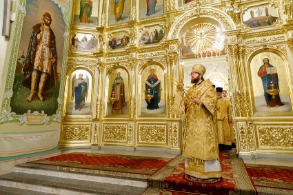 Митрополит Игнатий совершил всенощное бдение в Покровском соборе г. Саратова