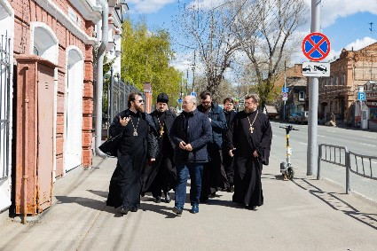 Митрополит Игнатий познакомил представителя компании «Норильский никель» с работой епархиальных структур