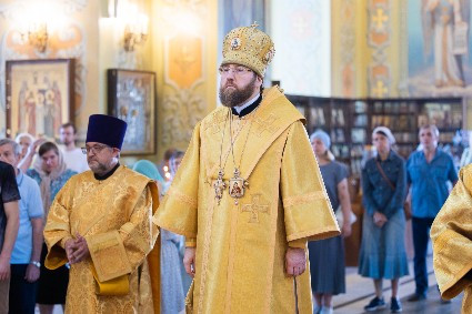 Митрополит Игнатий совершил Божественную литургию в Покровском соборе г. Саратова