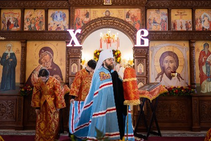 Митрополит Игнатий совершил Божественную литургию в храме Нерукотворного Образа Спасителя г. Саратова